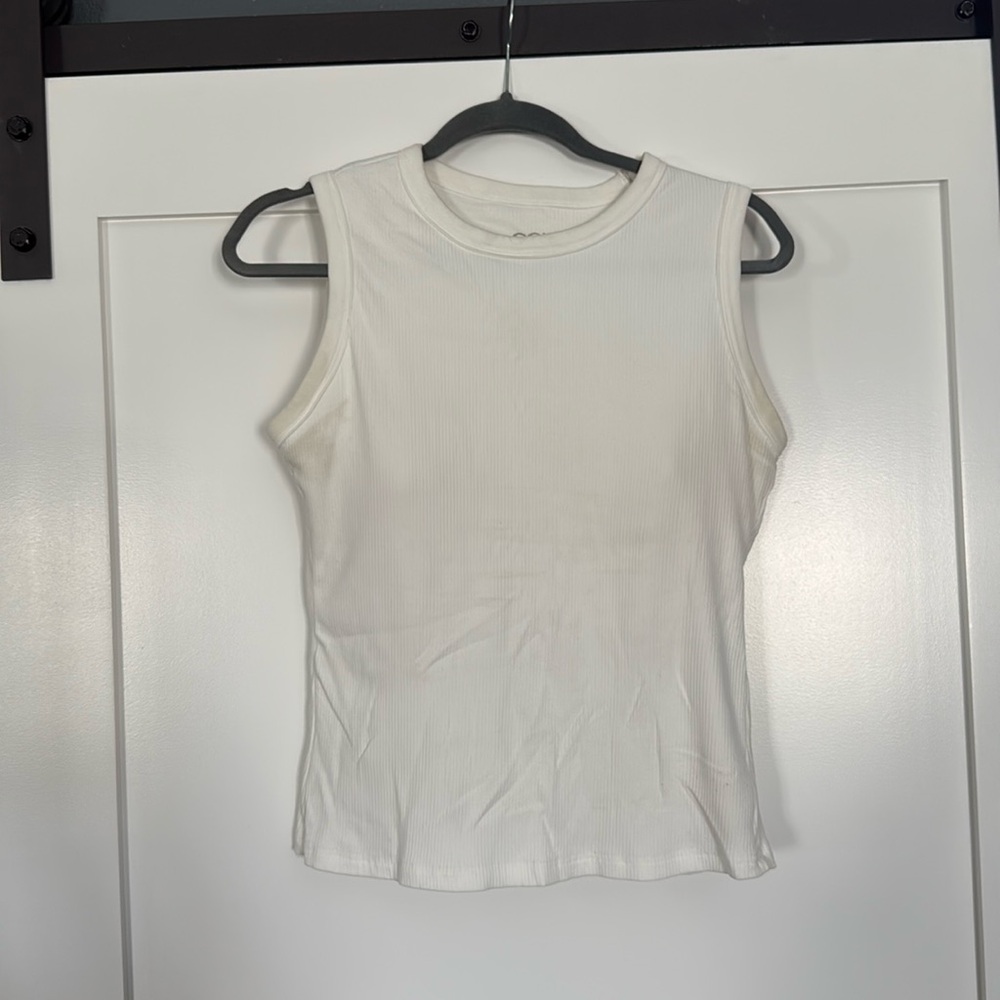 OGL Built-in Bra Sleeveless Top